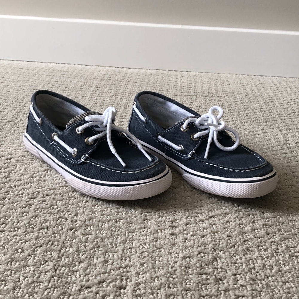 Sperry shoes navy blue